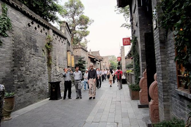 Private Chengdu Day Tour: Giant Pandas and Jinsha Site Museum - Practical advice before you go