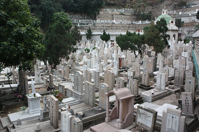 Private colonial Cemeteries tour - Why cemeteries explain Hong Kong so well