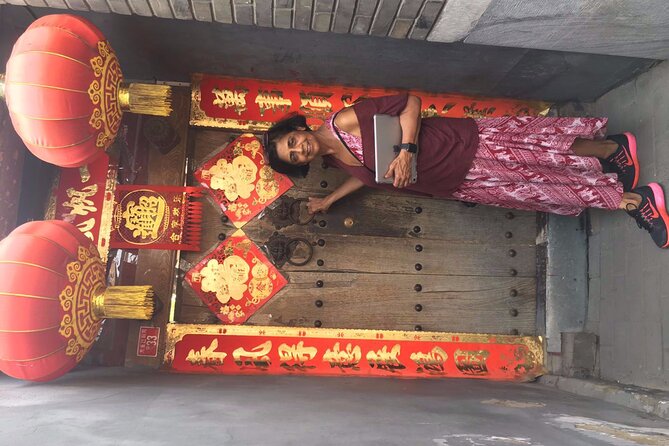 Private Customized Beijing Night Tour To Wangfujing Food Street And Pipe Hutong - A private start at 6:30pm with Sunny