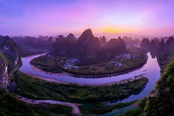 Private day tour :Guilin-LiRiver bamboo boat-Yangshuo Highlights - Impression Sanjie Liu turns the river into a stage