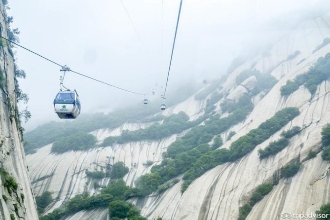 Private Day Tour of Mt. Huashan with Round-Trip Cable Car from Xi'an - North Peak and the famous stairway route