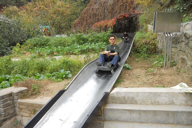 Private Day Tour to Beijing Mutianyu Great Wall - Arriving at Mutianyu and choosing your ride