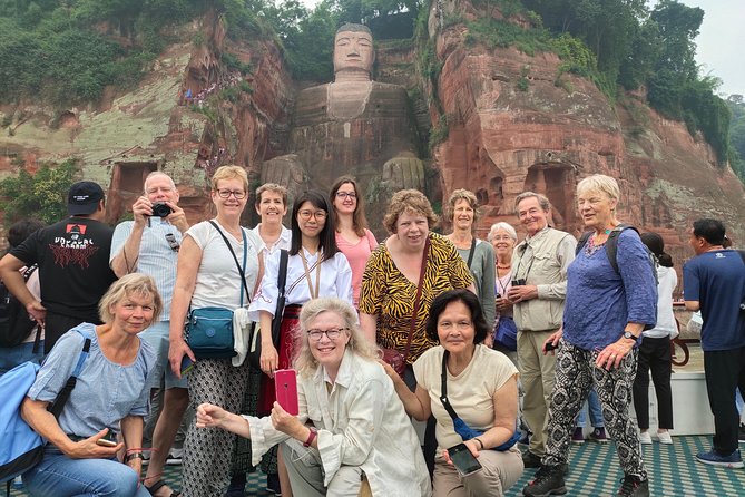Private Day Tour to Leshan Grand Buddha from Chengdu - Crowds, timing, and the private advantage