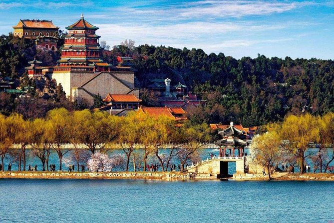 Private Day Tour to Mutianyu Great Wall and Summer Palace - A royal retreat at the Summer Palace