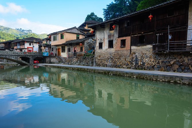 Private Day Tour To Tianluokeng Tulou from Xiamen Including Lunch - Key points at a glance