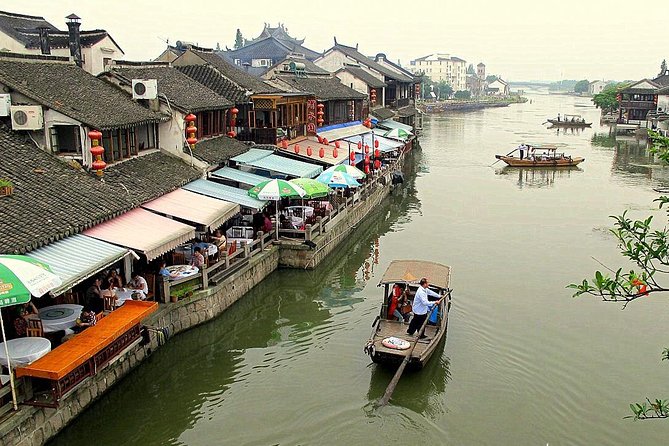 Private Day Tour: Zhujiajiao Water Town with Shanghai Local Shopping Outing - What the Private Guide Adds