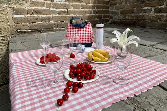 Private Day Trip to the Huanghuacheng Wild Great Wall with Picnic - Is $150 per person a fair price?