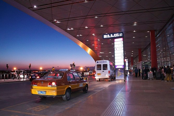 Private Departure Transfer: Hotel to Beijing Airport (PEK or PKX) - Meeting your driver in the hotel lobby