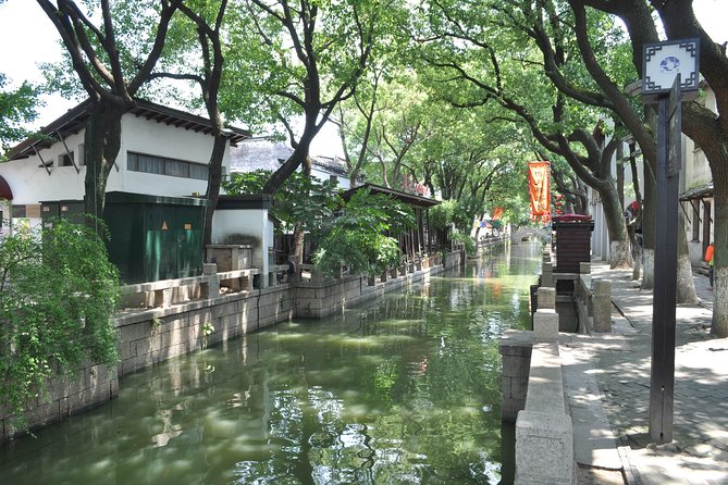 Private Flexible Suzhou City Tour with Tongli or Zhouzhuang Water Town Options - Why this Suzhou day works well