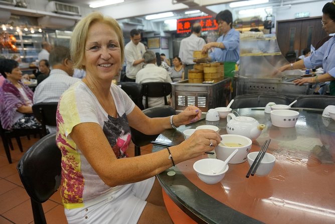 Private Food Tour: Hong Kong Island - Wonton noodles and the craft of simplicity