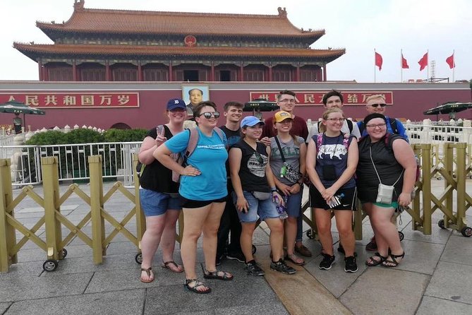 Private Forbidden City and Mutianyu Great Wall Day Tour - Walking through the Forbidden City