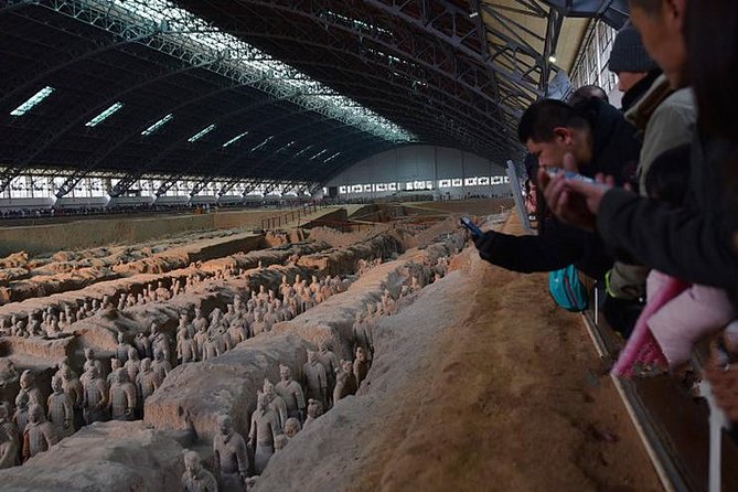 Private Full-Day Xi'an Highlights Tour with Pickup and Lunch - Is $186 per person good value?