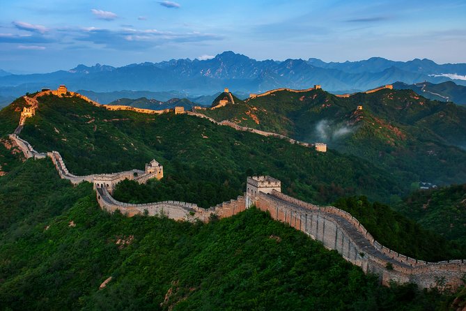 Private Great Wall Hiking Tour from Simatai West to Jinshanling - A rustic lunch after the hike