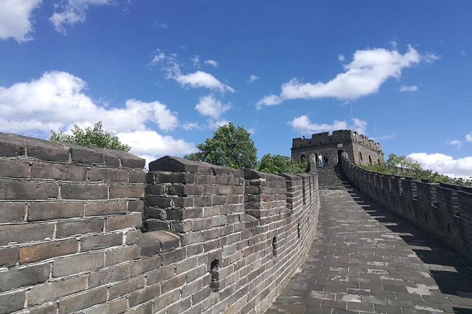 Private Half-Day Mutianyu Great Wall Tour including Round Way Cable Car or Toboggan - What your two hours on the wall will feel like