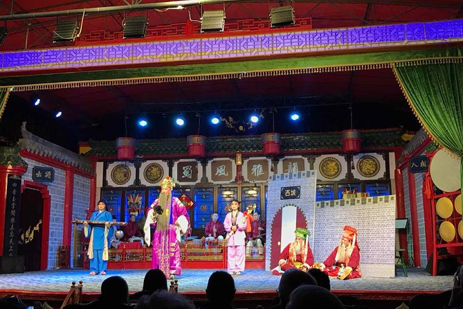 Private Half-Day Tour in Sichuan Culture Show with Hot Pot Dinner in Chengdu - Walking into Shu Feng Ya Yun Teahouse