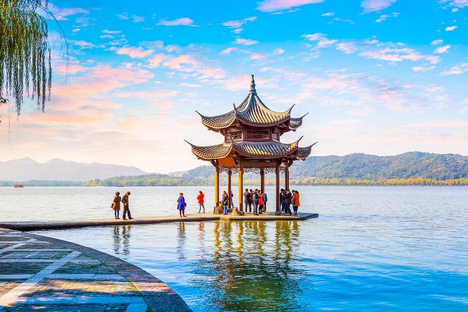 Private Hangzhou Day Tour to West Lake, Lingyin Temple, Tea Village, Old Pagoda - Meijiawu Tea Village and the Longjing connection