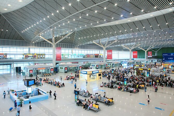 Private High-speed Train Arrival Transfer: Xi'an Bei (North) Station to Hotel - A calm landing at Xi’an Bei Station