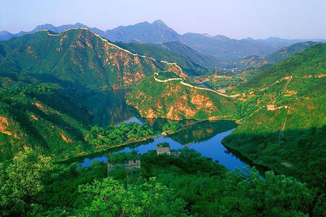 Private Hiking Day Trip to Huanghuacheng Water Great Wall - Why Huanghuacheng feels different from Beijing’s famous wall