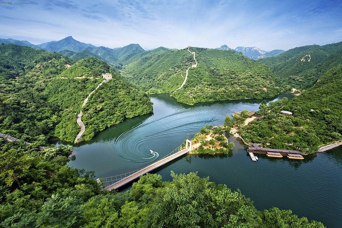 Private Hiking Day Trip to Huanghuacheng Water Great Wall - Reaching the Water Great Wall