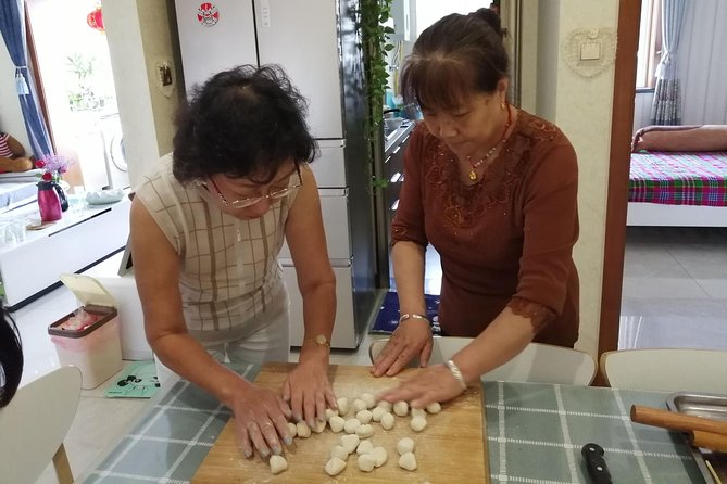 Private Home Cooking Class:Dumpling Cooking Class Tour in Xi'an - Inside the local family’s home