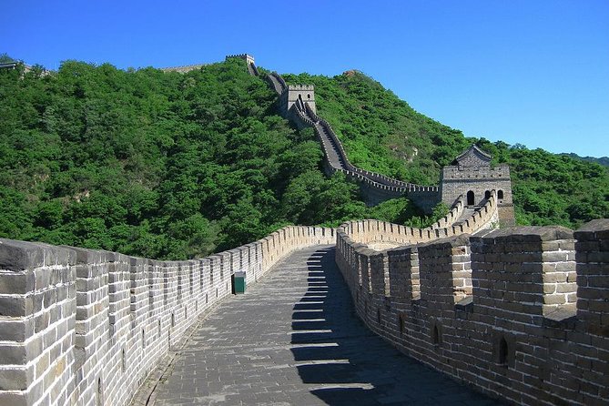 Private Huanghuacheng Great Wall Hiking Tour from Beijing with Local Tasty lunch - Why Huanghuacheng is worth the extra effort