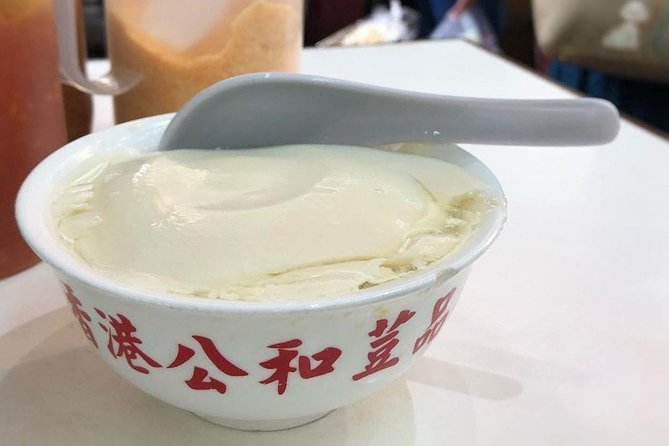 Private Kowloon Michelin Rated Street Food & Culture Tour - What the private guide adds