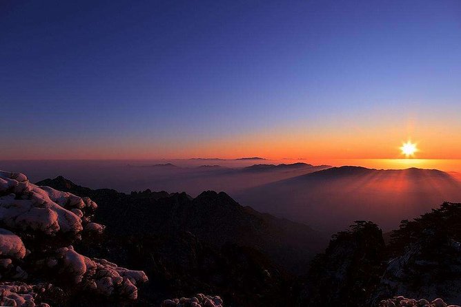 Private Photography Day Tour of Huangshan Yellow Mountain - Bright Summit at 1,860 meters