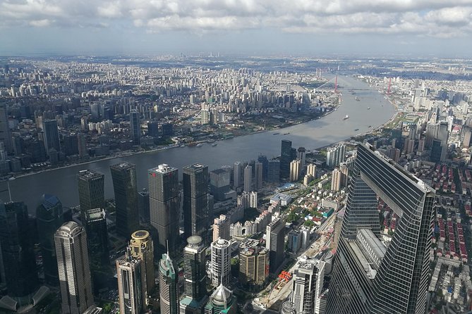 Private Shanghai Airport Layover Tour with Flexible Highlights - Why this works for a Shanghai layover