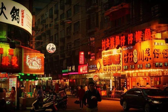 Private Shanghai Foodie Adventures with Rooftop Bar Hopping - The rooftop finish above Shanghai