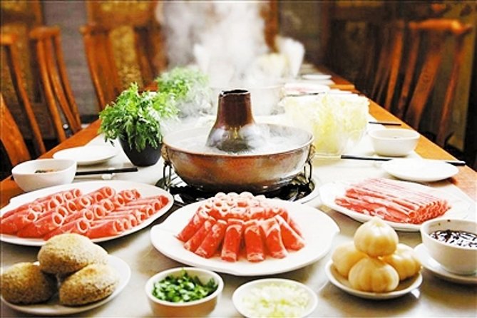 Private Shanghai Night River Cruise and Hot Pot Dining Experience - Why this pairing works so well in Shanghai