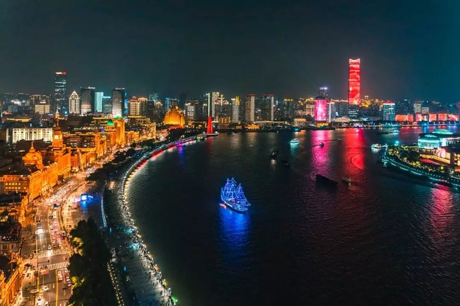 Private Shanghai Night River Cruise and Hot Pot Dining Experience - Pickup, timing, and weather details