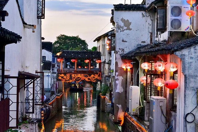 Private Suzhou and Zhouzhuang or Tongli Tour from Shanghai - Silk, local streets, or another Suzhou stop
