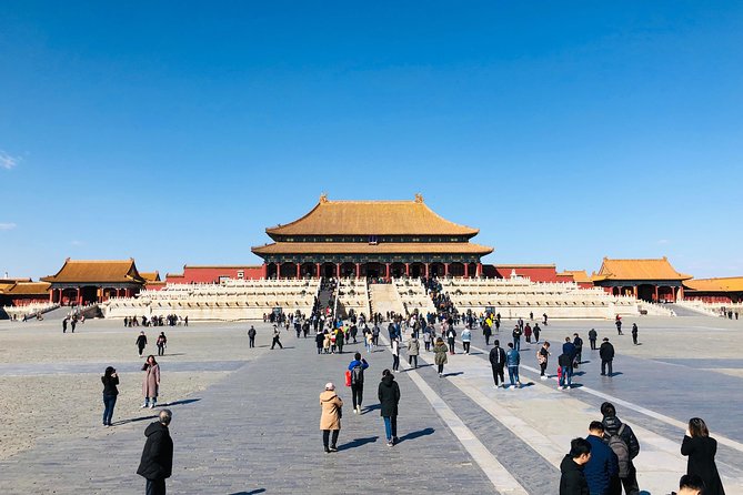 Private Tiananmen Square, Forbidden City and Great Wall Tour - Lunch before the Mutianyu Great Wall