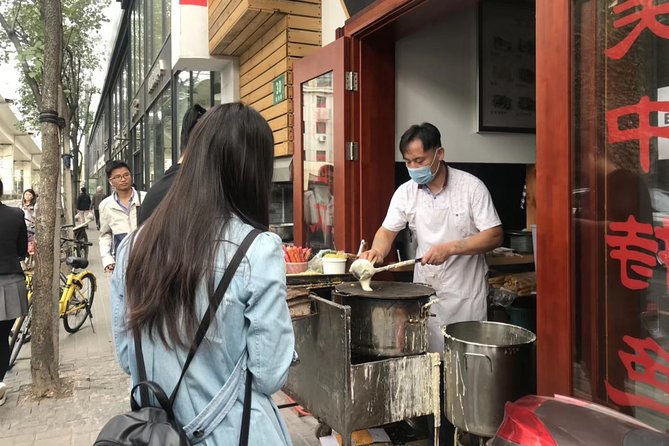 Private Tour: Beijing Hutong Night Walking and snacks Taste - Imperial City Park and everyday Beijing