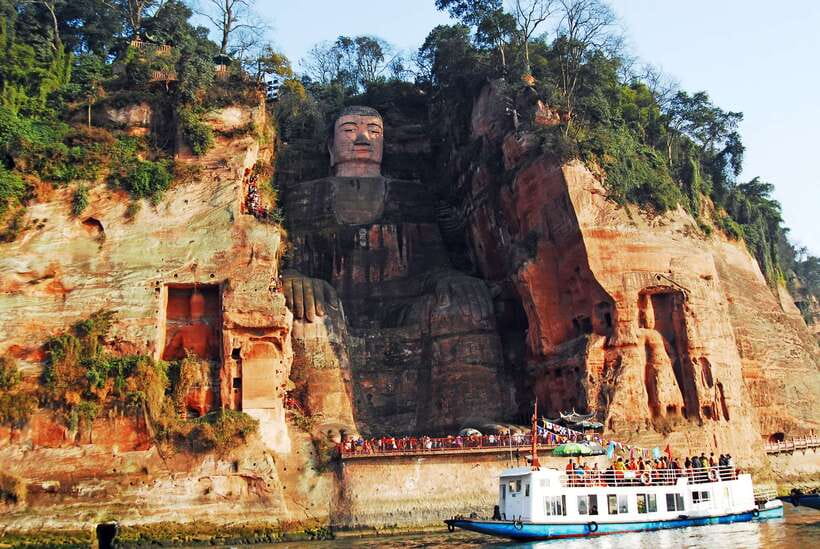 Private Tour: Discovering Pandas & the Majestic Giant Buddha - Key points at a glance