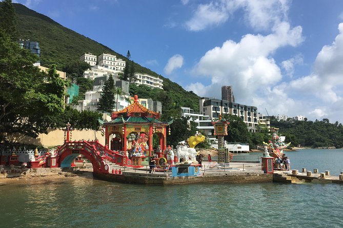 Private tour - Hong Kong's major sites and history - Sheung Wan, Man Mo Temple, and the old town