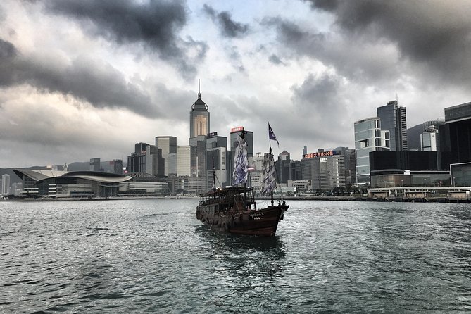 Private tour of Hong Kong for first timers - Central Hong Kong on foot and by Ding Ding