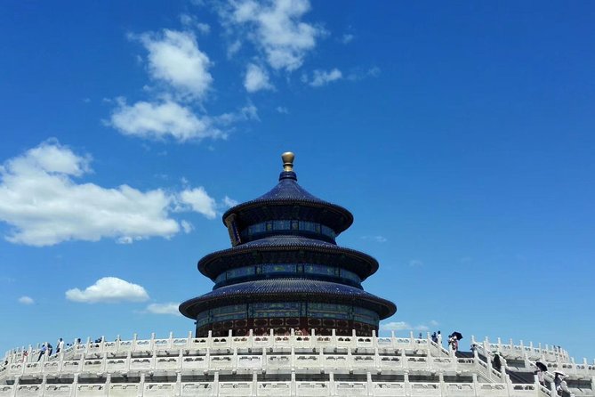 Private Tour: Temple of Heaven with Roast Duck and Acrobatic show - Peking duck dinner, the meal that earns its place