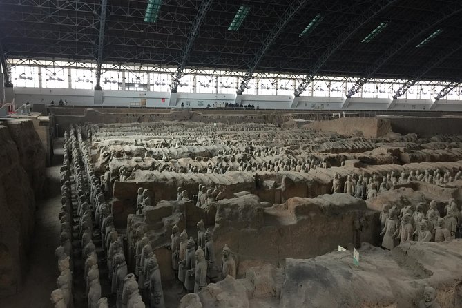 Private Tour: Terracotta Warriors& Foodie Tour and Seal Carving - City Wall views and a traditional seal lesson