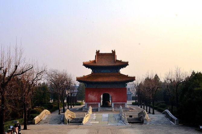 Private Transfer: Badaling Great Wall & Ming Tombs with VIP Pass - Badaling Great Wall: grand views and real crowds