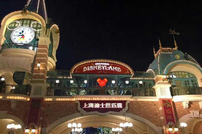 Private Transfer between Shanghai Disneyland and City Hotel - One-way or two-way: choosing the right option