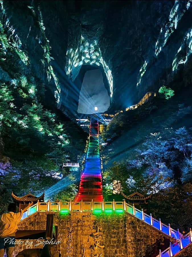 Private VIP Zhangjiajie Tianmen Mountain Day Tour - How the guides affect the day