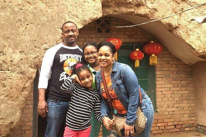 Private Xi'an Tour: Terracotta Warriors, Hanyangling Museum, Cave Homes - A 20-minute look inside a Yaodong cave home