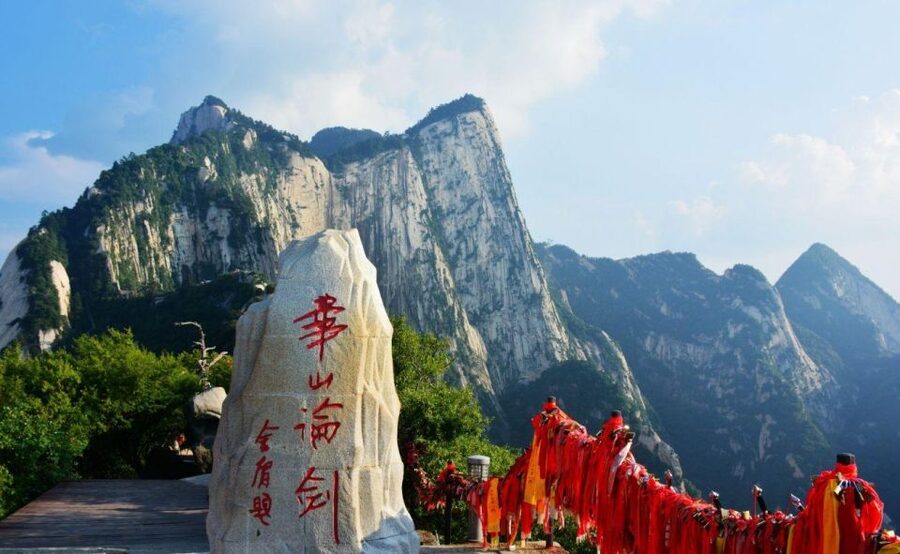 Private Xian Mt. Huashan Adventure Tour: Explore in Your Own - Why Mount Huashan makes a strong day trip from Xian