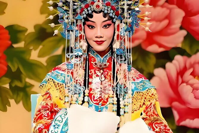Red Theater Beijing Acrobatic Show Tickets Discount - English subtitles make the story easier to follow