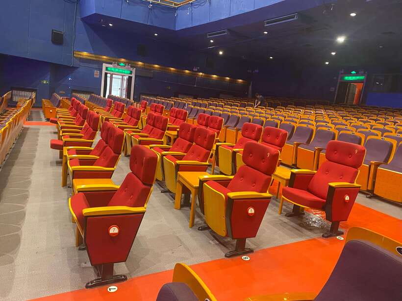 Red Theatre Beijing Acrobatic Show Tickets - What the Red Theatre show is really like