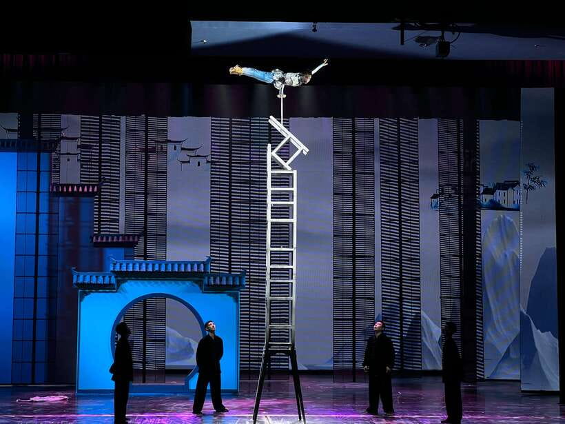 Red Theatre Beijing Acrobatic Show Tickets - Communication and support from the ticket provider