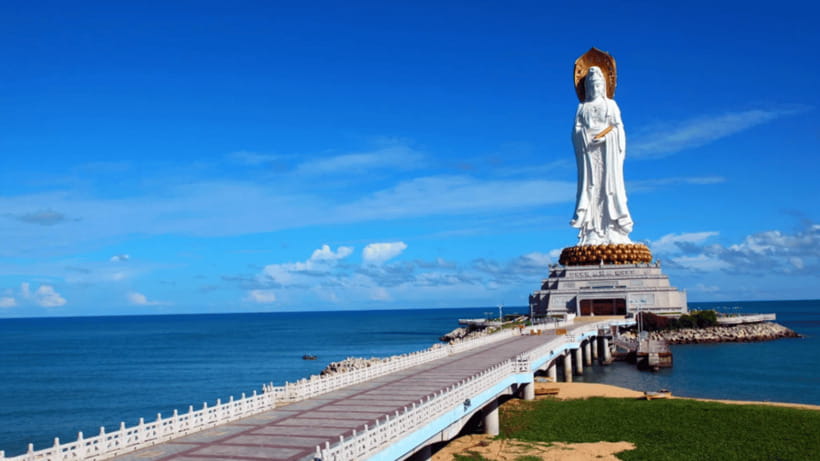 Sanya: Nanshan Cultural Tourism Zone Ticket and Tour Car - Nanshan Temple and the Buddhist setting
