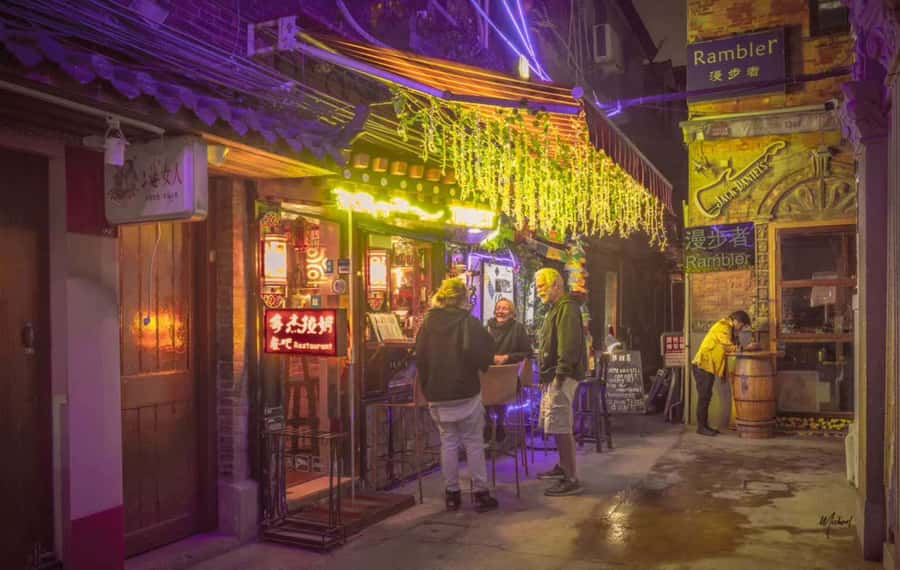 Shanghai: 4-Hour Nightlife Adventure & Tasting Bike Tour - Former French Concession and Xintiandi