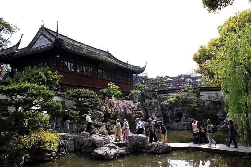 Shanghai: 4-Hour Private Customizable City Tour - Jade Buddha Temple and Shanghai’s living faith
